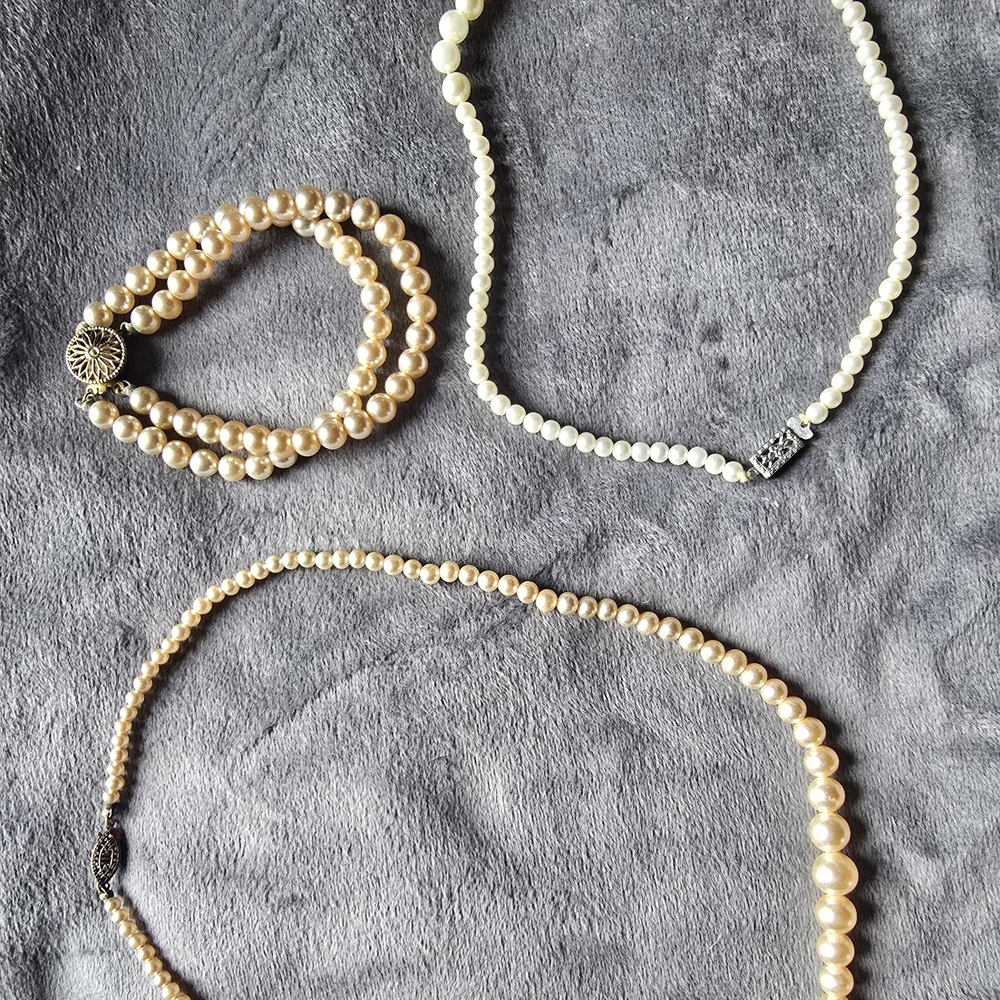 Vintage Circa 1940's Jewlery Set
